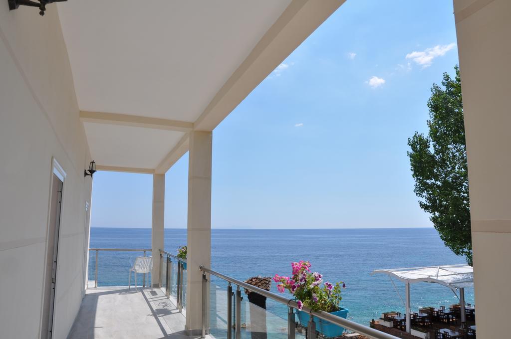 Guesthouse Riviera "Xh&M" Dhërmi Esterno foto